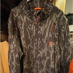 Walls Bottomland Sweater - 2X No tears or holes in great condition.